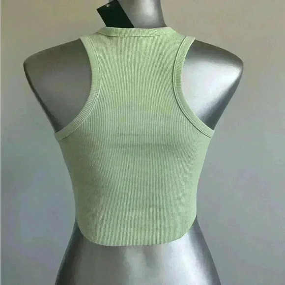 FREE 🆕Crop Tank Top - Picture 5 of 15